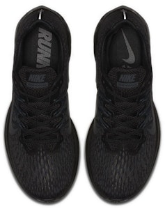 Nike Zoom Winflo 5 跑步鞋 男款 純黑 Shop Nike Zoom Winflo 5 跑步鞋 男款 純黑