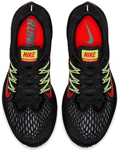Nike Zoom Winflo 5 低筒 跑步鞋 男款 黑紅綠 Shop Nike Zoom Winflo 5 低筒 跑步鞋 男款 黑紅綠