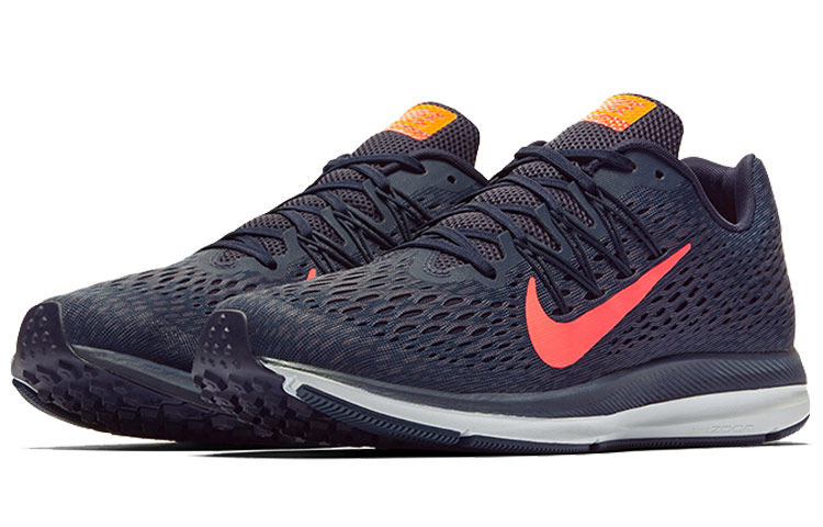 Lookbook Nike Zoom Winflo 5 低帮 跑步鞋 男款 藍粉