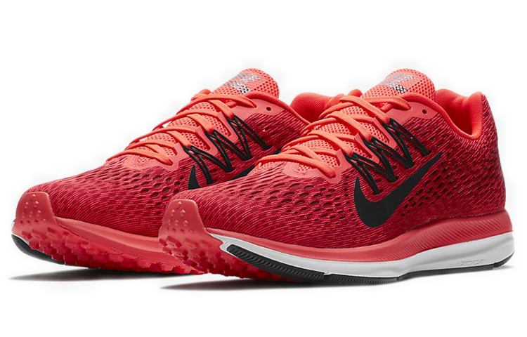 Lookbook Nike Air Zoom Winflo 5 紅黑