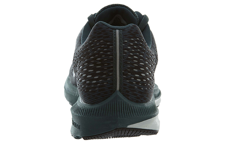 Shop Nike Zoom Winflo 5 防滑透氣 低筒運動跑步鞋 墨綠色