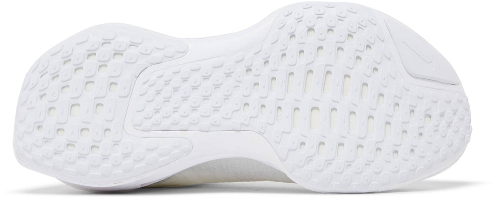 Nike Invincible 3 防滑耐磨 低筒 跑步鞋 男款 白色 Shop Nike Invincible 3 防滑耐磨 低筒 跑步鞋 男款 白色