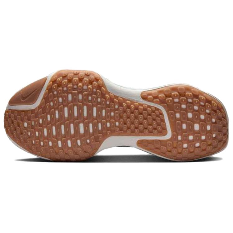Sizing 耐克ZoomX Invincible Run 3 白藍色漸層款。 DR2615-107