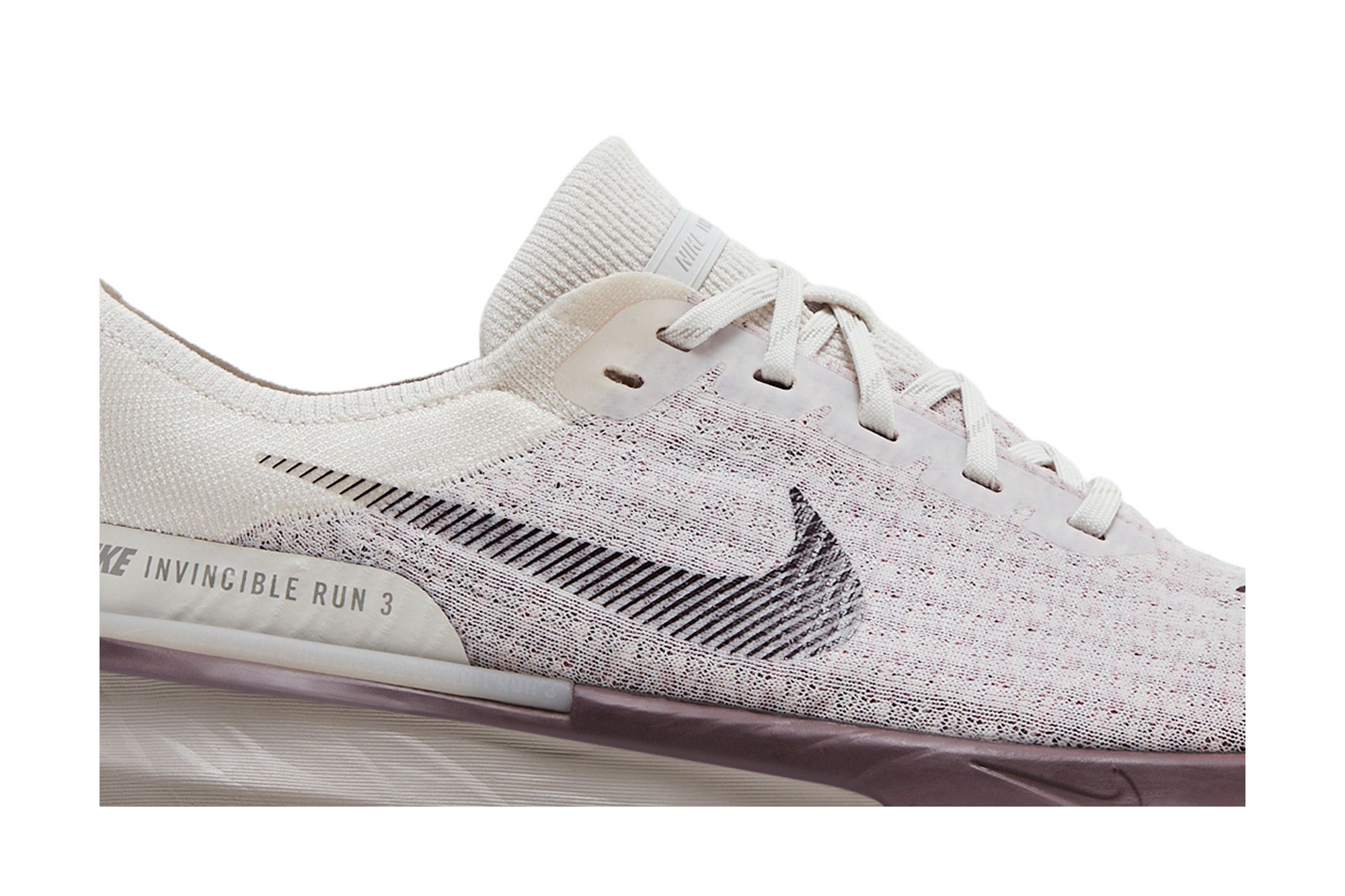 Lookbook Nike ZoomX Invincible Run Flyknit 3 'Phantom Burgundy Crush' Bahasa Indonesia DR2615-010