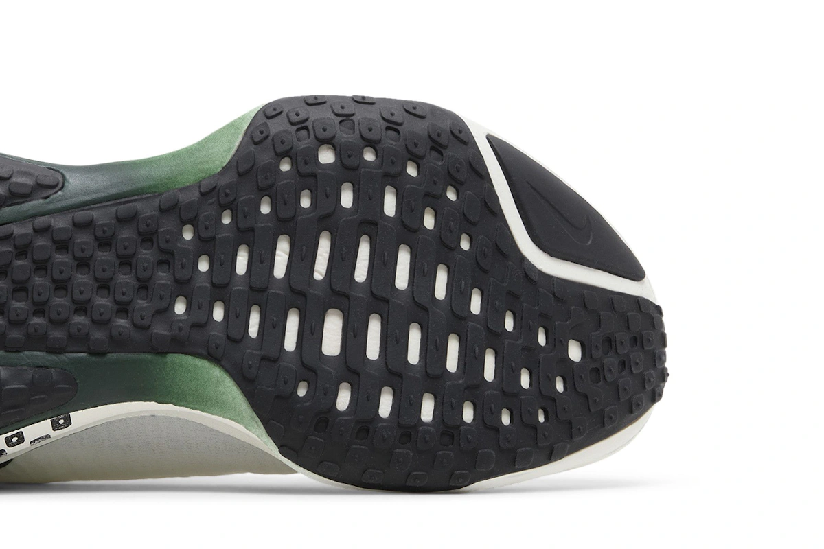 Nike ZoomX Invincible Run Flyknit 3 'Wake Up Pack' FZ4018-100