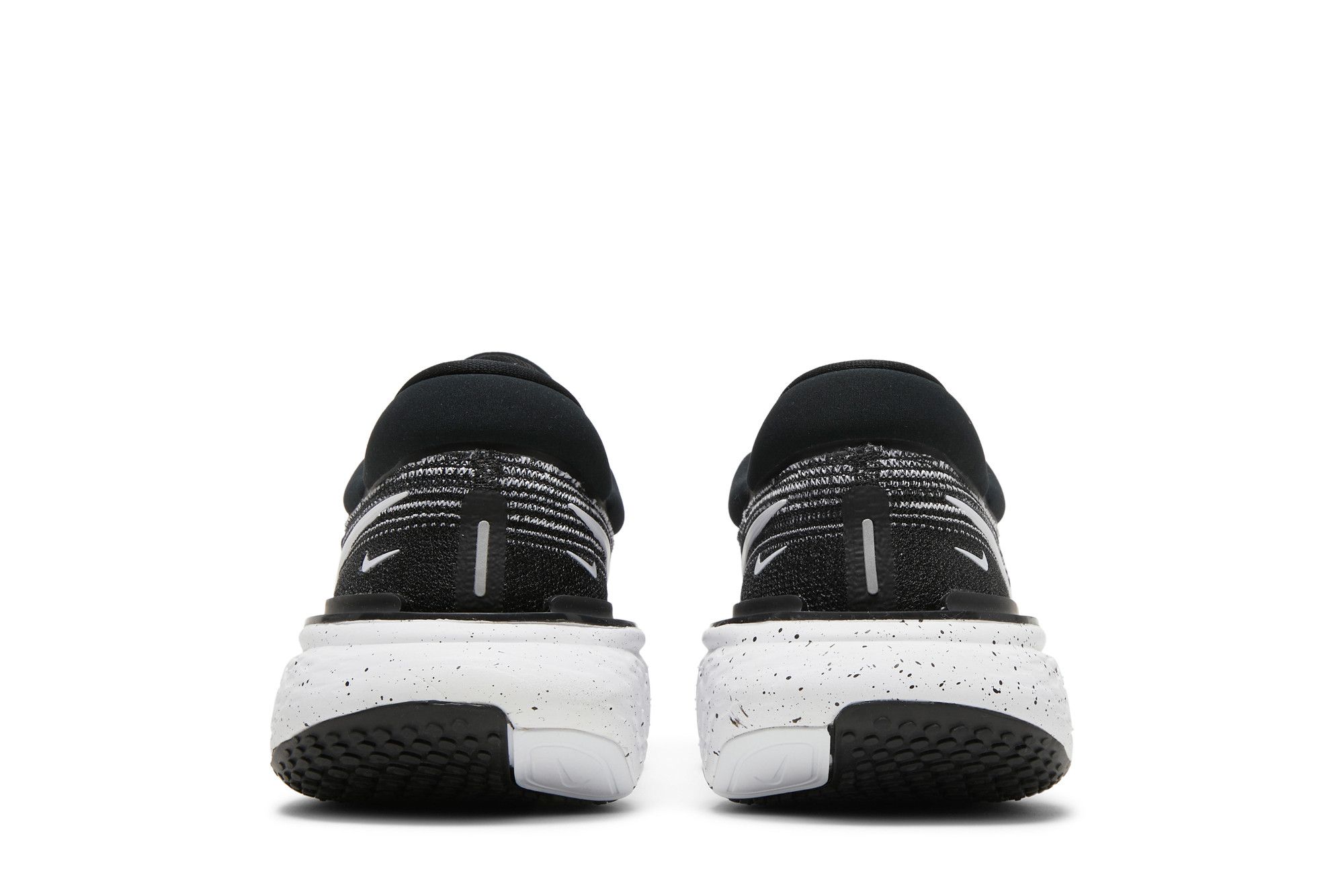 Sizing 耐吉 ZoomX Invincible Run Flyknit '黑白' CT2228-103