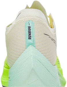 Nike ZoomX Vaporfly Next% 2 'Susu Kelapa Hijau Hantu' DV9428-100 Sizing Nike ZoomX Vaporfly Next% 2 'Susu Kelapa Hijau Hantu' DV9428-100