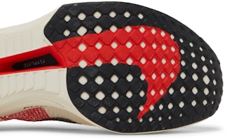 耐克ZoomX VaporFly Next% 3 '艾利乌德·基普乔格' FD6556-100 Purchase 耐克ZoomX VaporFly Next% 3 '艾利乌德·基普乔格' FD6556-100