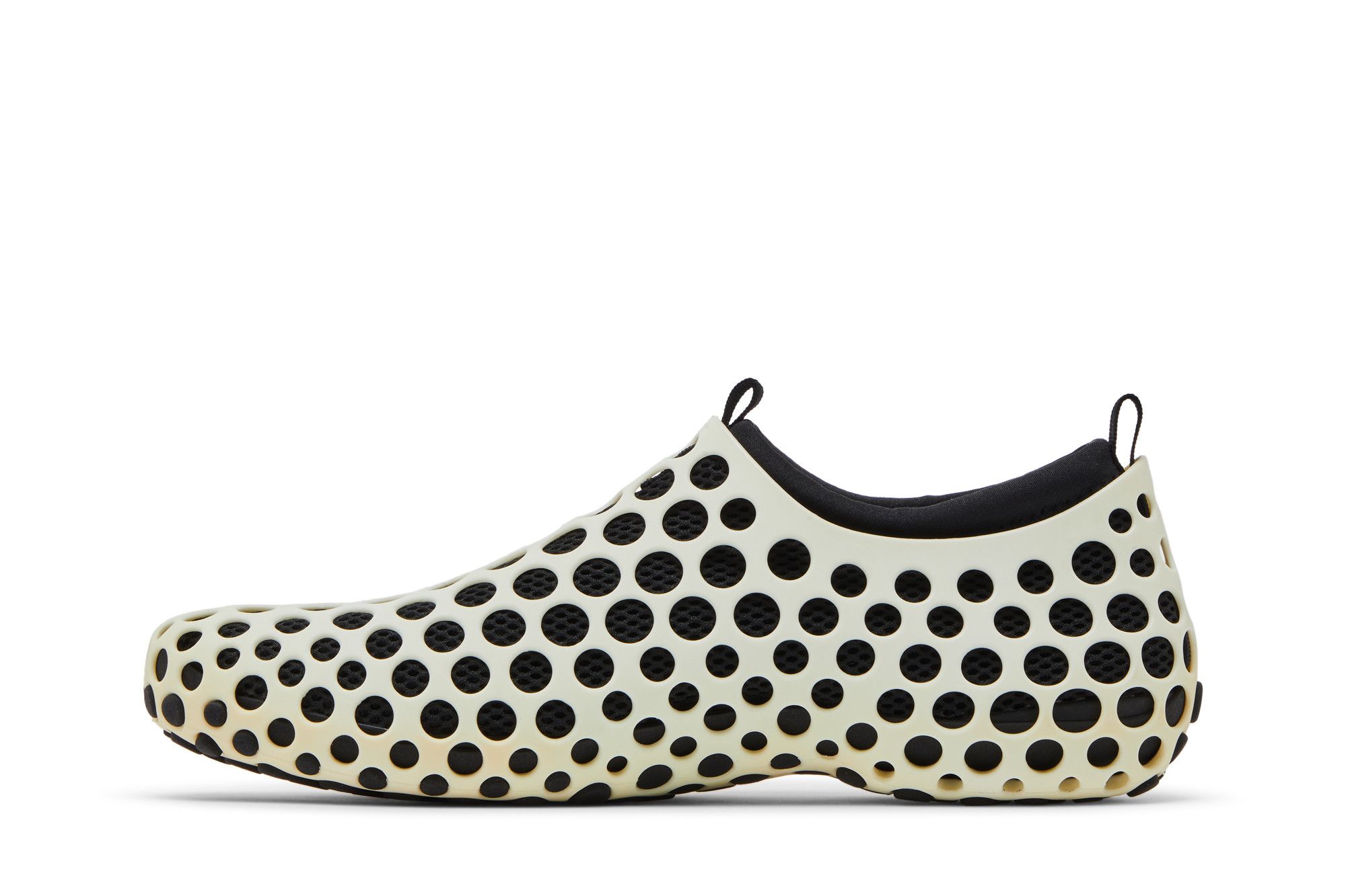 Shop Nike Zvezdochka 'White Black' 749431-100