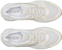 Shop Nordstrom x Saucony ProGrid Triumph 4 '沙色墨色' S70878-3