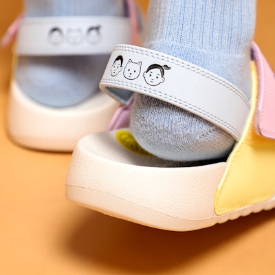 New Balance Noritake x New Balance Sports Sandals Blue/Pink/Yellow SUFNCLAT 5