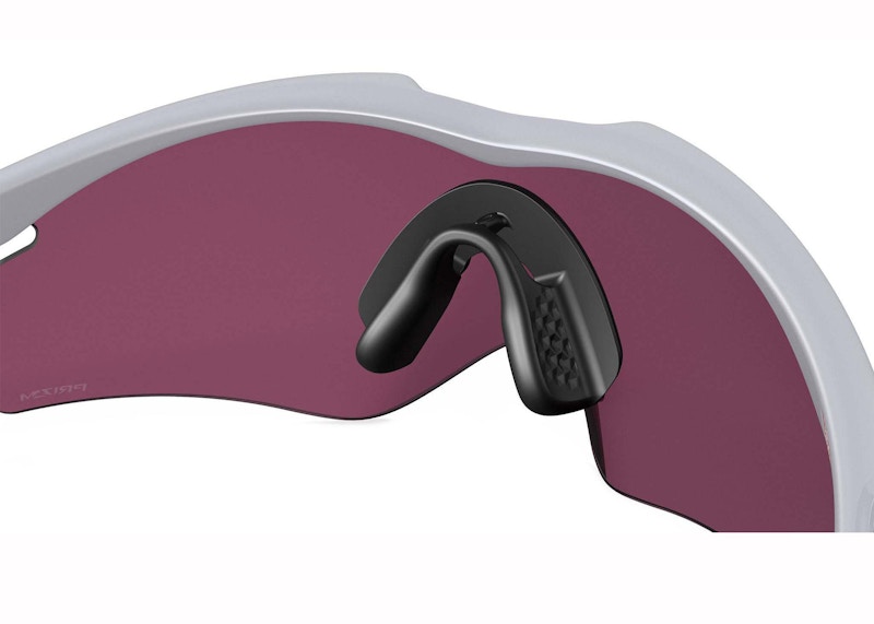 Lookbook Oakley 13.11 独家限量版灰色太阳镜