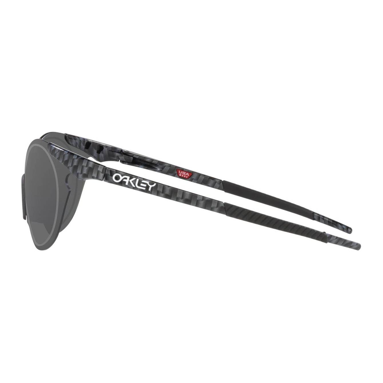 Shop Oakley Cermin Mata Irregular Kelabu dengan Reka Bentuk Logo di Hujung. 9468-01