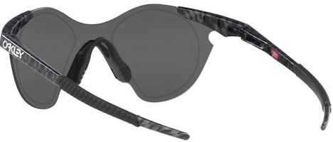 Oakley Cermin Mata Irregular Kelabu dengan Reka Bentuk Logo di Hujung. 9468-01 Details for Oakley Cermin Mata Irregular Kelabu dengan Reka Bentuk Logo di Hujung. 9468-01