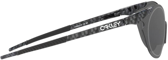 Oakley Cermin Mata Irregular Kelabu dengan Reka Bentuk Logo di Hujung. 9468-01 1