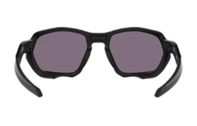 Shop Oakley 黑色蝴蝶框太陽眼鏡，附標誌，男女通用情侶設計。 9019a-01