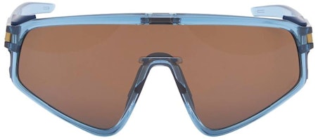 Oakley Irregular Blue Sunglasses for Men with Logo Detail. 0OO940435940408 Oakley Irregular Blue Sunglasses for Men with Logo Detail. 0OO940435940408