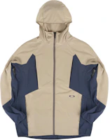 Oakley Khaki Windproof Softshell Hooded Jacket Unisex Water-Resistant Coat FOA406888-7B5 Oakley Khaki Windproof Softshell Hooded Jacket Unisex Water-Resistant Coat FOA406888-7B5