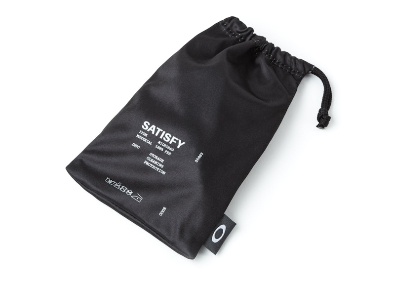 Lookbook 奥克利 SATISFY 太阳镜 哑光橄榄/Prizm 红宝石