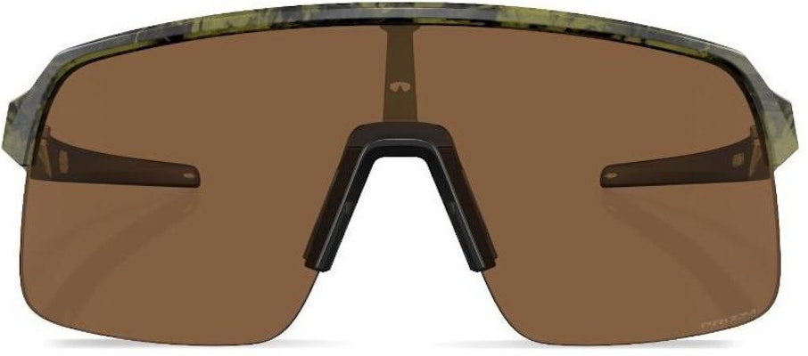 奧克利 Sutro Lie Chrysalis 不規則綠色太陽眼鏡 聚碳酸酯材質 OO9463946357 Lookbook 奧克利 Sutro Lie Chrysalis 不規則綠色太陽眼鏡 聚碳酸酯材質 OO9463946357