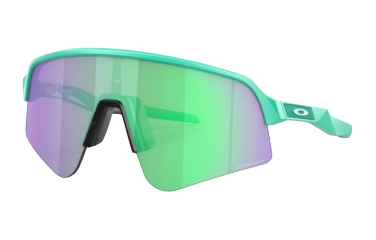 Oakley Unisex Irregular Shape Green Sunglasses with Onobtanium Temples. OO94651139
