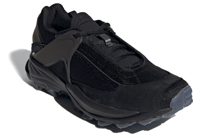 Lookbook OAMC x 阿迪达斯 Type O-5 '全黑' FY5704