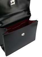 OFF-WHITE 2.8 Jitney 黑色斜挎包 Lookbook OFF-WHITE 2.8 Jitney 黑色斜挎包