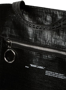 Tas Totebag OFF-WHITE Arrows Hitam Putih Lookbook Tas Totebag OFF-WHITE Arrows Hitam Putih