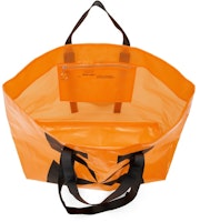 OFF-WHITE 箭頭圖案橙黑色Tyvek托特包 Lookbook OFF-WHITE 箭頭圖案橙黑色Tyvek托特包