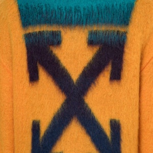 Sudadera con Capucha Off-White Brushed Arrows Mohair Naranja/Multicolor. Order Sudadera con Capucha Off-White Brushed Arrows Mohair Naranja/Multicolor.