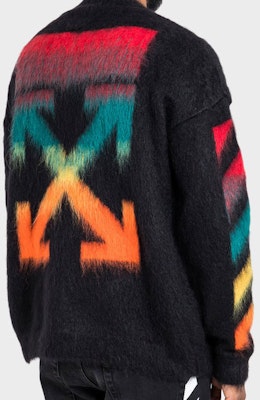 오프 화이트 클래식 화살표 로고 프린트 풀오버 스웨터 블랙 남성용 OMHA036E20KNI0011087 Sizing 오프 화이트 클래식 화살표 로고 프린트 풀오버 스웨터 블랙 남성용 OMHA036E20KNI0011087