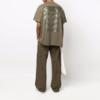 OFF-WHITE Diag Tab Crewneck T-Shirt Hijau Zaitun OMAA038S22JER0025656 Purchase OFF-WHITE Diag Tab Crewneck T-Shirt Hijau Zaitun OMAA038S22JER0025656