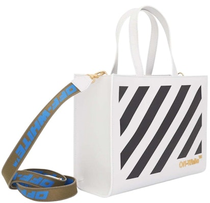 오프 화이트 대각선 하이브리드 쇼퍼 레터링 토트백 (화이트/블랙)
Order 오프 화이트 대각선 하이브리드 쇼퍼 레터링 토트백 (화이트/블랙)