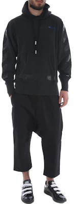 오프 화이트 대각선 스트라이프 자수 로고 후드티 블랙 남성용. OMBB027S18875050-1010 Purchase 오프 화이트 대각선 스트라이프 자수 로고 후드티 블랙 남성용. OMBB027S18875050-1010