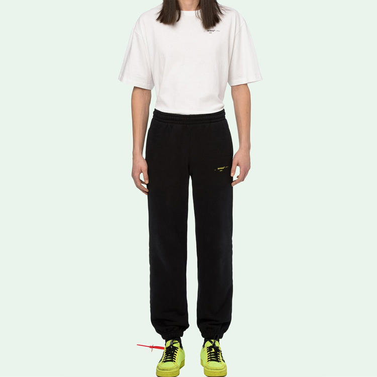 Shop OFF-WHITE FW19 丙烯箭头修身黑色休闲裤 OMCH020F19E300101060
