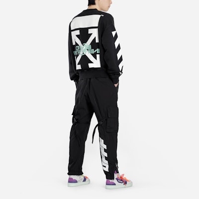 OFF-WHITE FW19 減速帶印花寬鬆版黑色衛衣 OMBA035E19E300151088 Sizing OFF-WHITE FW19 減速帶印花寬鬆版黑色衛衣 OMBA035E19E300151088