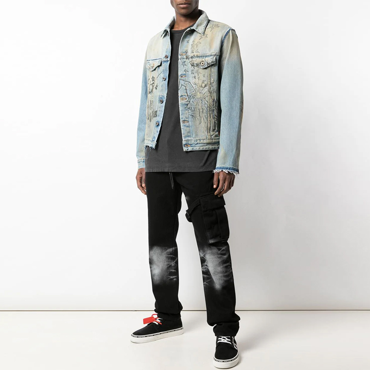 Shop オフホワイト FW20 グラフィティ ディストレスト デニムジャケット メンズ ブルー OMYE049F193860441428