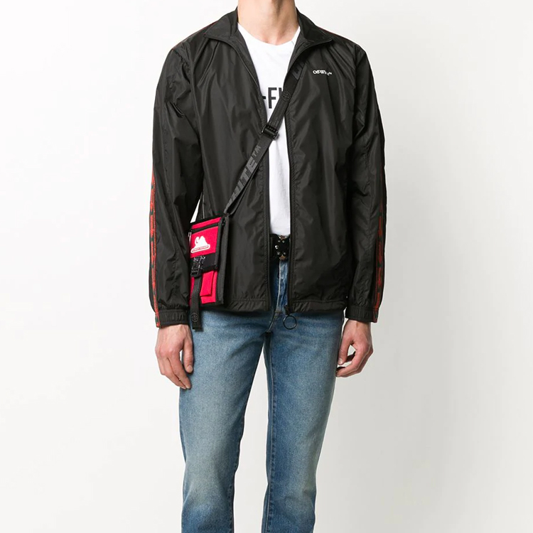 Shop オフホワイト FW20 レターロゴ ブラック ジップジャケット メンズ用 OMEA233E20FAB0011001