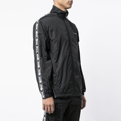 オフホワイト FW20 ソリッドカラー アローズ トラックジャケット メンズ ブラック OMBD010S19A230011000 Shop オフホワイト FW20 ソリッドカラー アローズ トラックジャケット メンズ ブラック OMBD010S19A230011000
