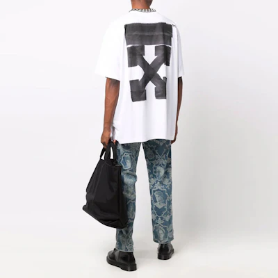 OFF-WHITE FW21 Kaos Oversized Panah Grafis Putih Lengan Pendek OMAA038F21JER0080110 Purchase OFF-WHITE FW21 Kaos Oversized Panah Grafis Putih Lengan Pendek OMAA038F21JER0080110