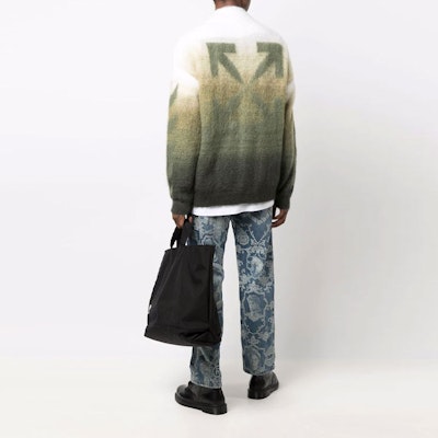 오프화이트 FW21 애로우 집업 가디건 스웨터. OMHF032F21KNI0015555 Purchase 오프화이트 FW21 애로우 집업 가디건 스웨터. OMHF032F21KNI0015555