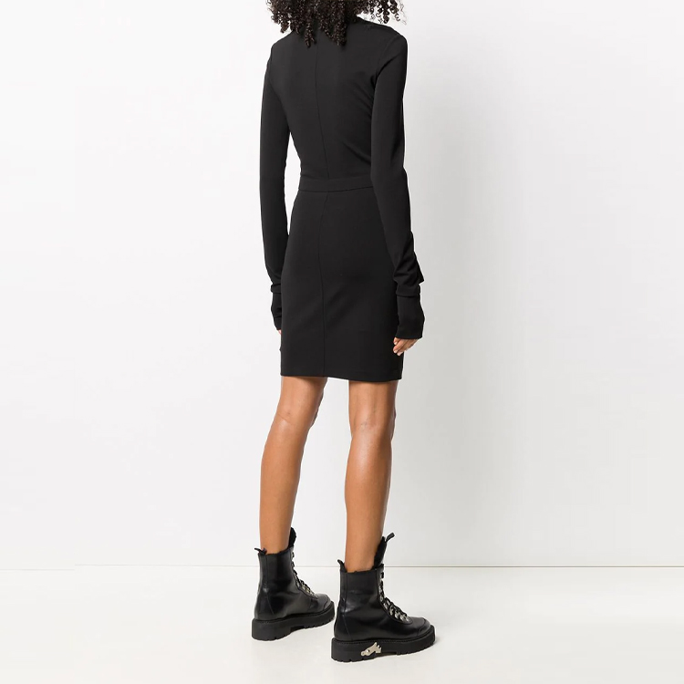 Shop OFF-WHITE FW21 非對稱標語黑色修身長袖洋裝 OWDB256E20FAB0011001