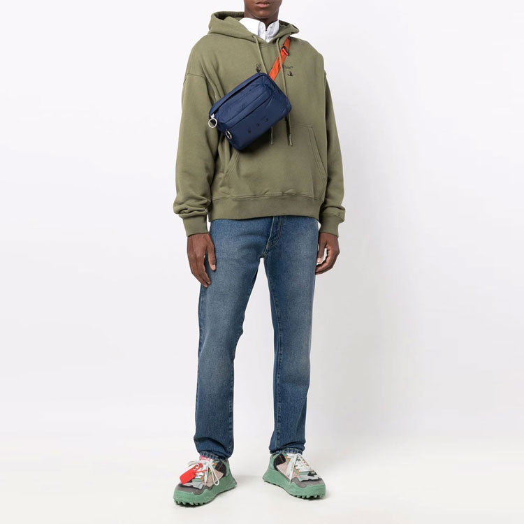 Lookbook OFF-WHITE 2021秋冬锥形休闲牛仔裤 蓝色 OMYA102F21DEN0074501