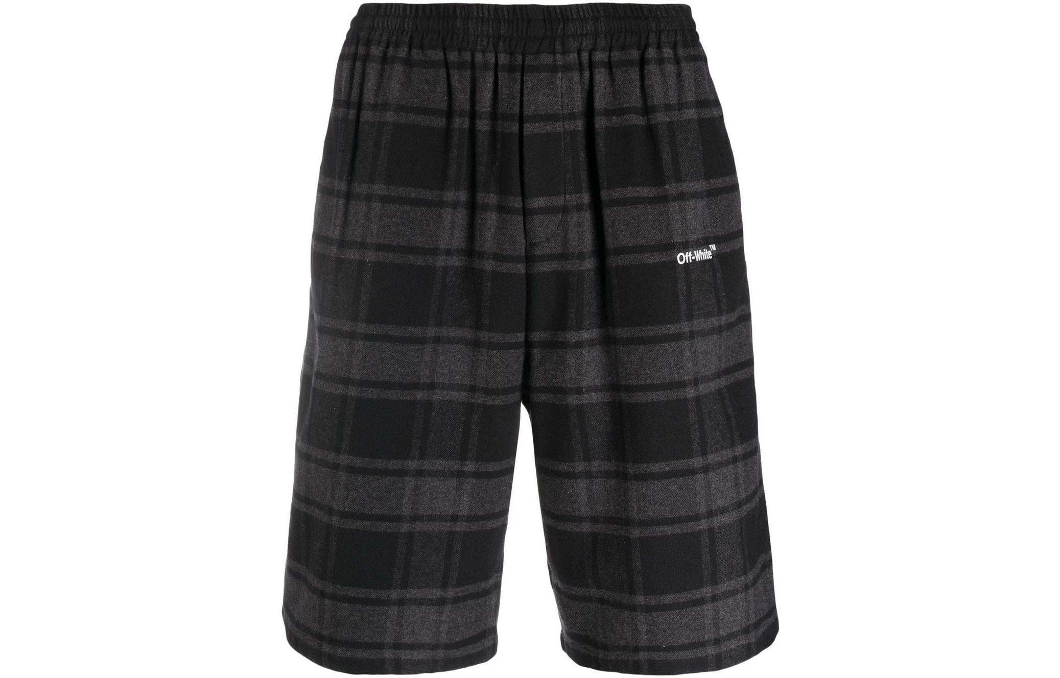 OFF-WHITE FW22  Black Plaid Loose Fit Shorts with Cut-Out Arrow Design OMCB058C99FAB0010501