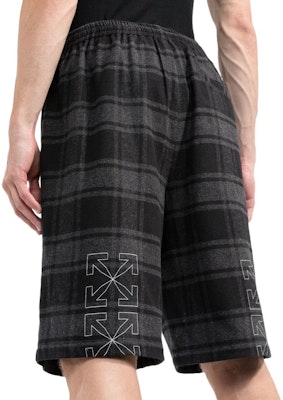 OFF-WHITE FW22 黑色格纹宽松剪裁短裤 带箭头镂空设计 OMCB058C99FAB0010501 Purchase OFF-WHITE FW22 黑色格纹宽松剪裁短裤 带箭头镂空设计 OMCB058C99FAB0010501