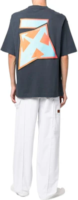 오프화이트 FW22 네이비 블루 그래픽 프린트 루즈핏 반팔 티셔츠 OMAA120F22JER0034641 Shop 오프화이트 FW22 네이비 블루 그래픽 프린트 루즈핏 반팔 티셔츠 OMAA120F22JER0034641