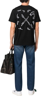 OFF-WHITE FW23 Black Graphic Print Crewneck T-Shirt Regular Fit. OMAA027F23JER0021001 Shop OFF-WHITE FW23 Black Graphic Print Crewneck T-Shirt Regular Fit. OMAA027F23JER0021001