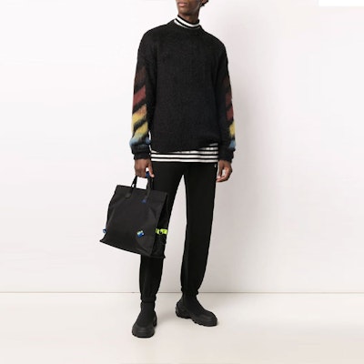 OFF-WHITE Gradient Logo Sweater Hitam OMHA036F20KNI0011087 Lookbook OFF-WHITE Gradient Logo Sweater Hitam OMHA036F20KNI0011087