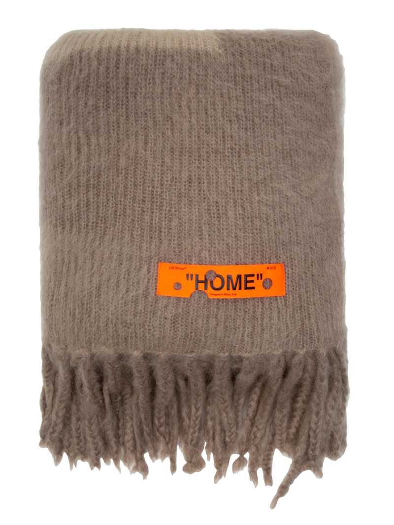 Order Selimut Logo Off-White Taupe/Beige