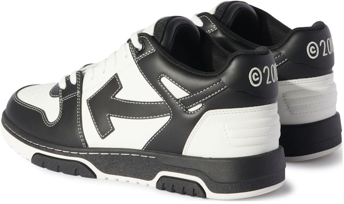 オフホワイト OOO ローカット ロジック ロゴ OMIA189G23LEA0080110 Lookbook オフホワイト OOO ローカット ロジック ロゴ OMIA189G23LEA0080110